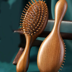 CEPILLO DE CABELLO CON CERDAS DE SÁNDALO
